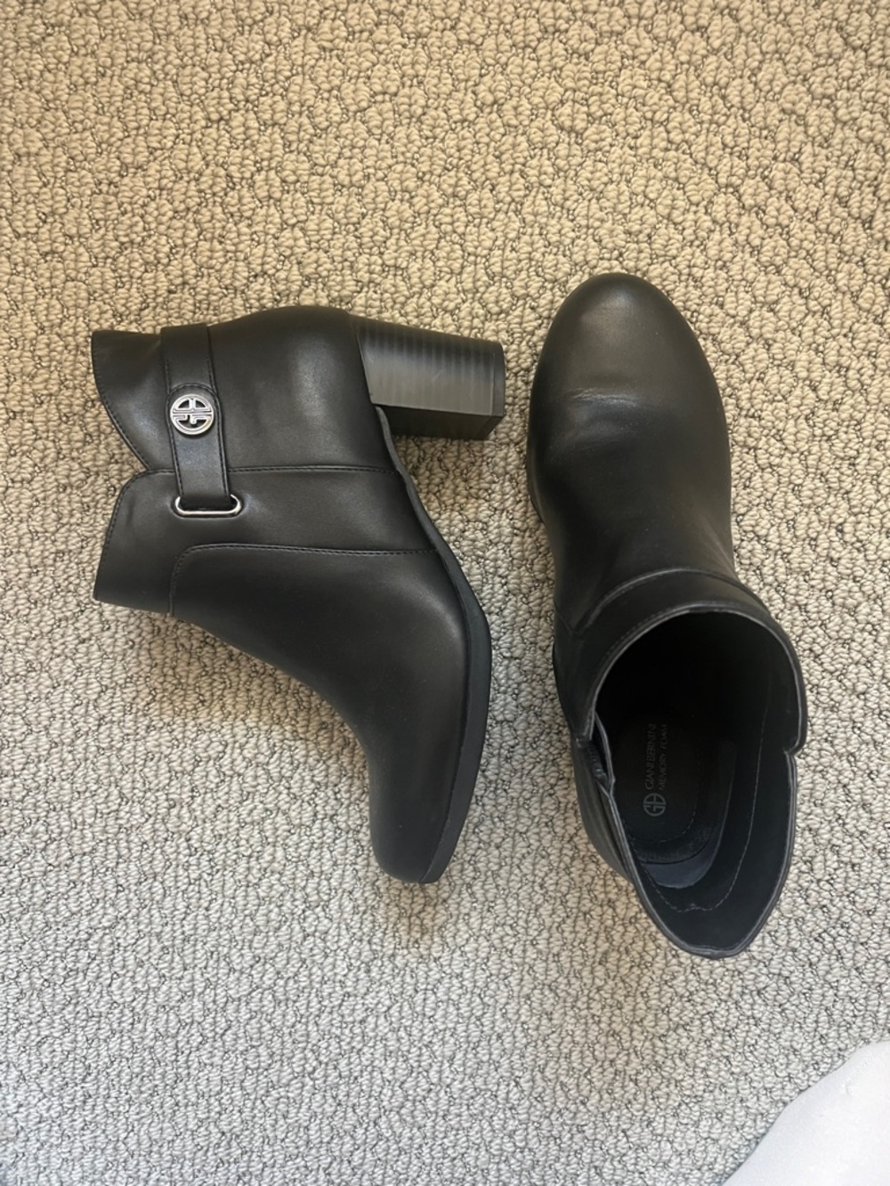 Moto Chic Bernini Black Leather Ankle Booties with Low Block Heel size 8 Giani